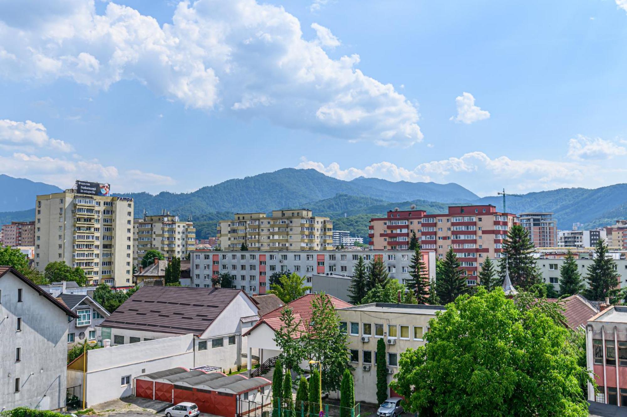 Koa - Aparthotel Braşov Esterno foto